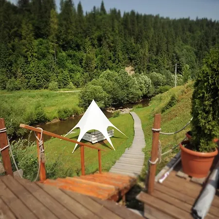 смарагдовий пагорб Plave