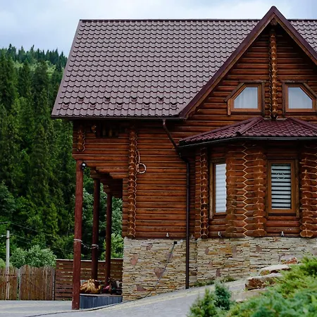 смарагдовий пагорб Apartment *